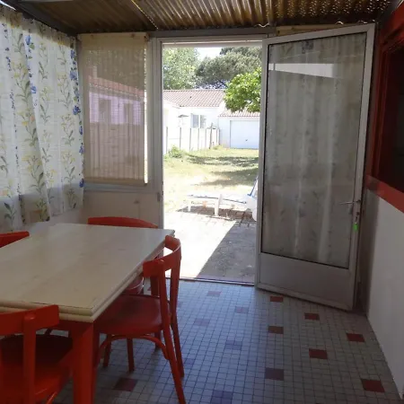 Maison La Faute-sur-mer, 3 Pièces, 5 Personnes - Fr-1-476-51 Hébergement de vacances *
